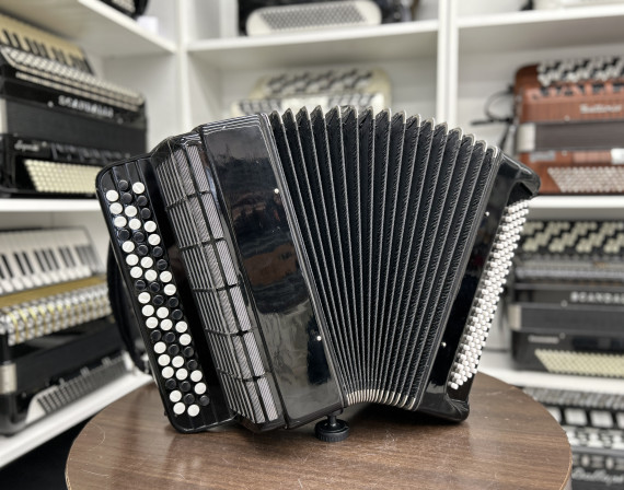 Баян Farinelli черный